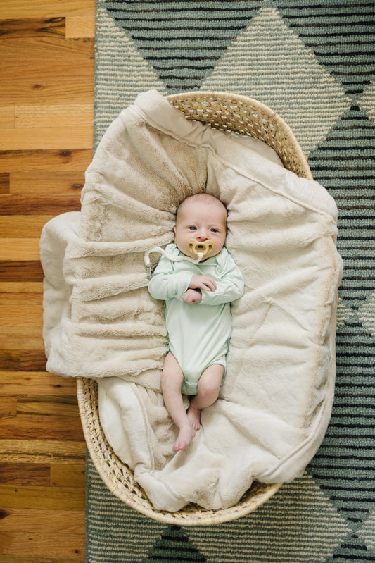Embracing Eco-Friendly Comfort: The Advantages of Bamboo Baby Clothing